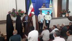 تقدیر از بهورزان و مراقبین سلامت موفق در زمینه مشاوره فرزندآوری و افزایش موالید زنده در نماز جمعه دامغان